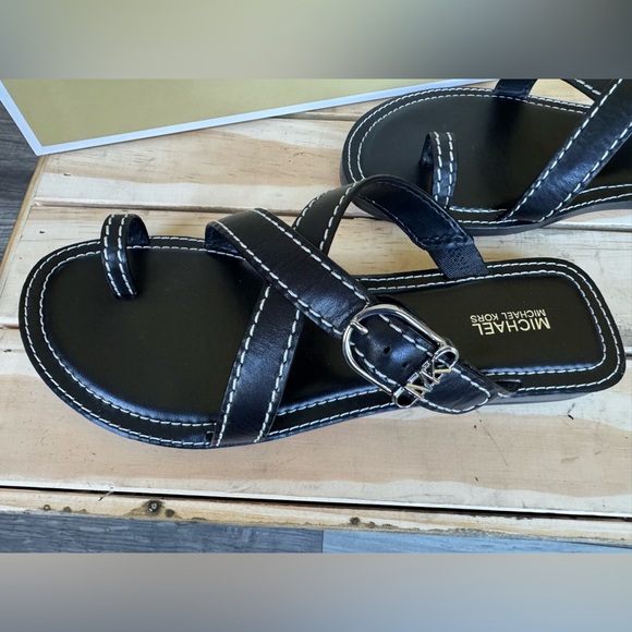 Michael Kors - Ashton Flats Thong; size 9.5 - Picture 3 of 9